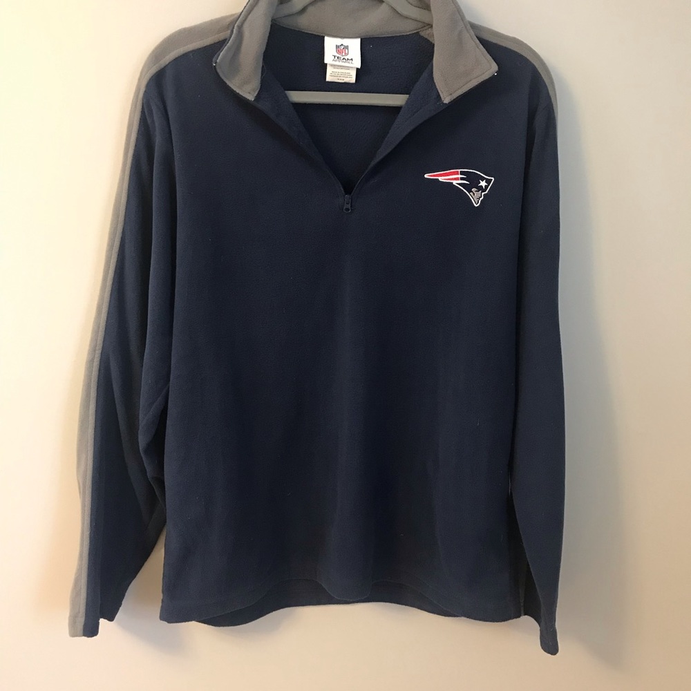 NFL Apparel Patriots Fleece Pullover 🧣